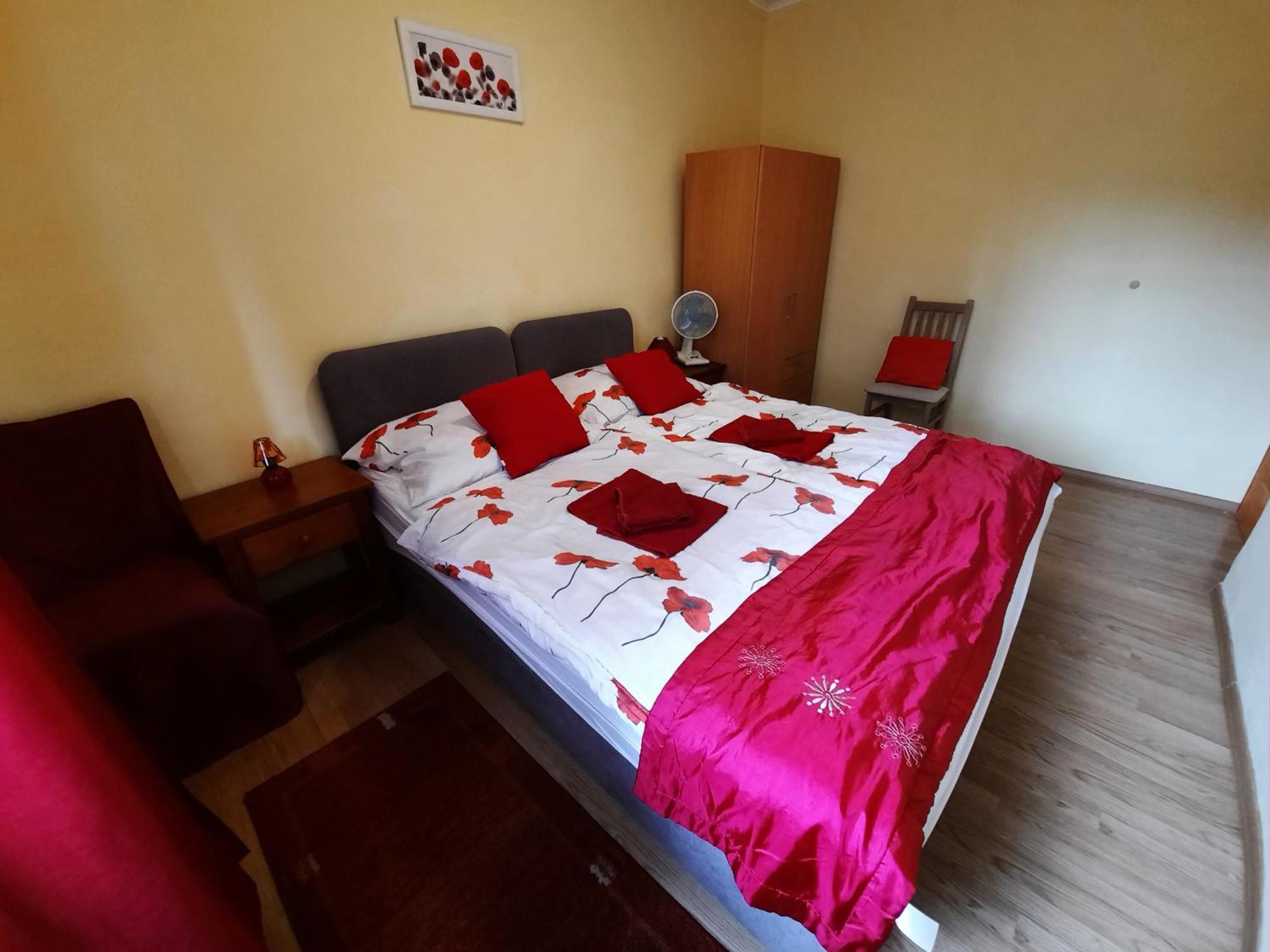 Kis Rigo Vendeghaz Hotel Salgótarján Buitenkant foto
