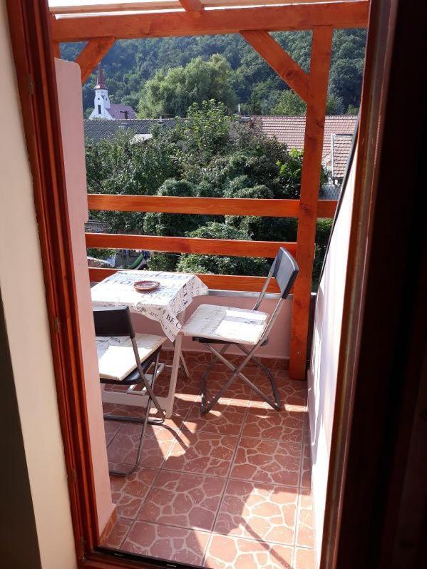 Kis Rigo Vendeghaz Hotel Salgótarján Buitenkant foto